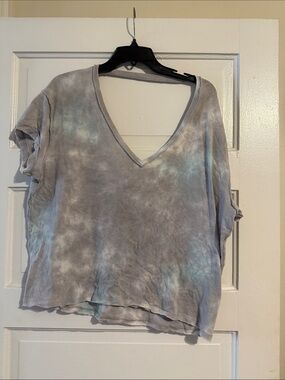 Free People Short Sleeve V-Neck Tie-Dye Top - Gray, Light Blue